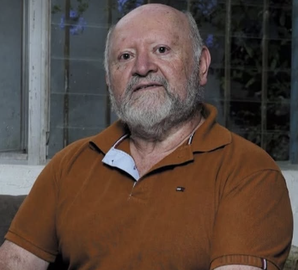 Escultor Roberto Rodríguez